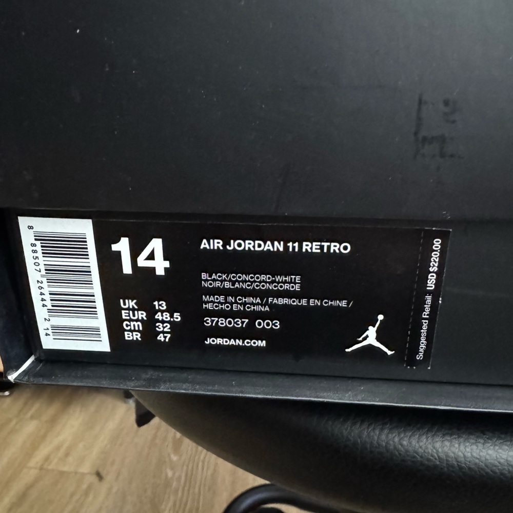Air Jordan 11 XI Retro Space Jam 2016 - Picture 3 of 15